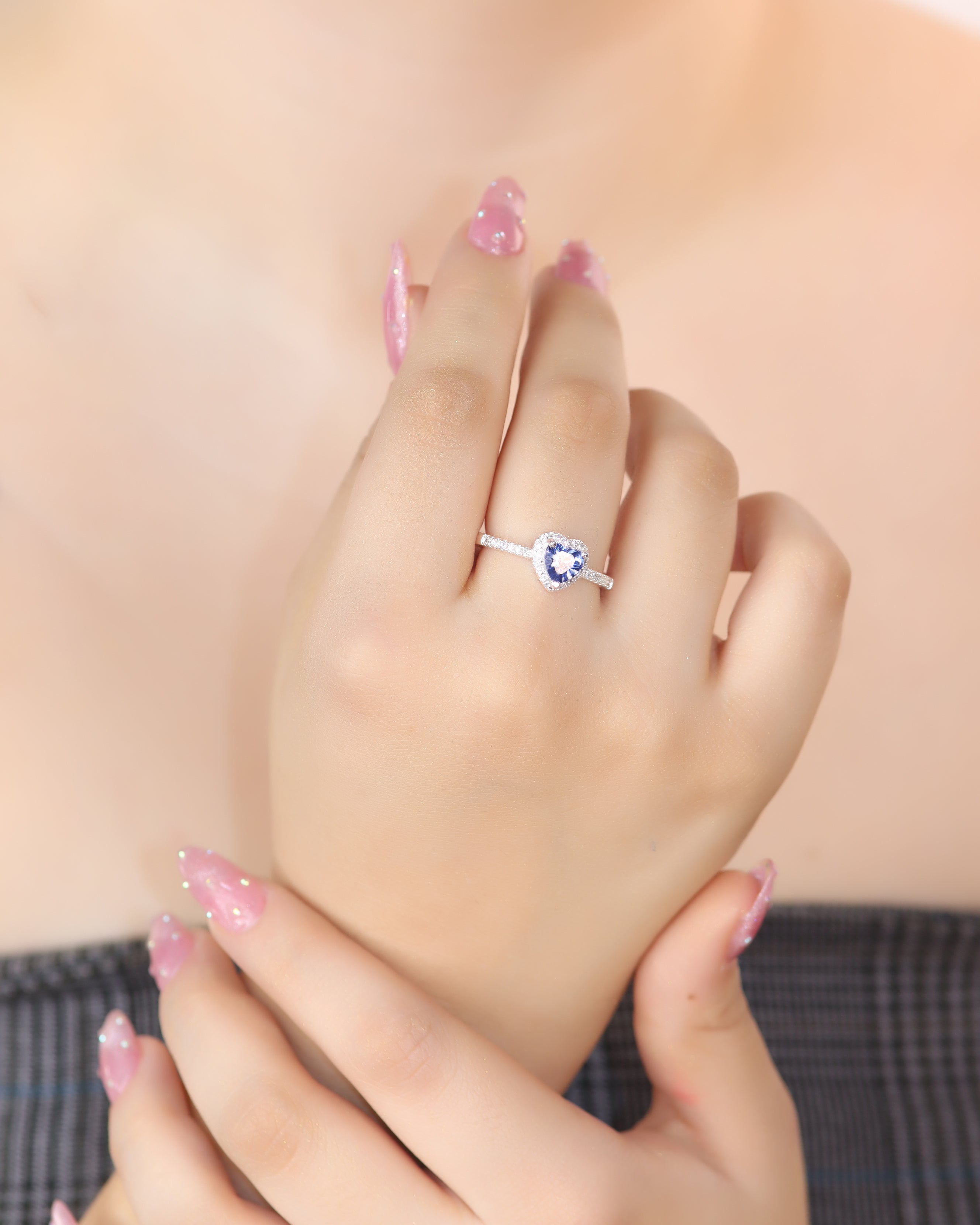 ANILLO CORAZÓN INCRUSTADO BAÑO DE PLATA
