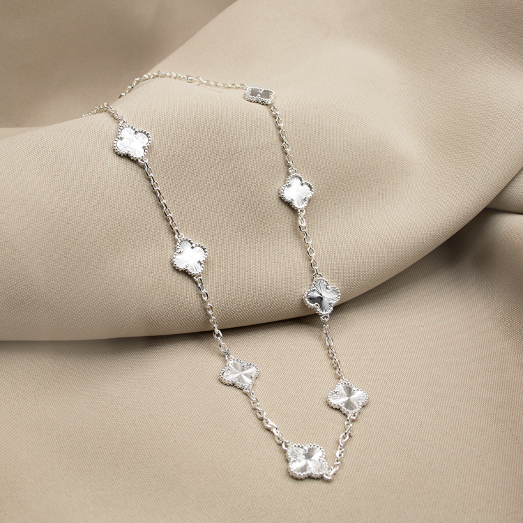 CADENA CONEXIÓN DE TRÉBOL BAÑO DE PLATA