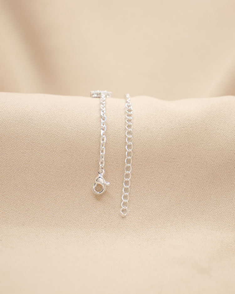 CADENA MINI CONEXION TREBOL BAÑO DE PLATA
