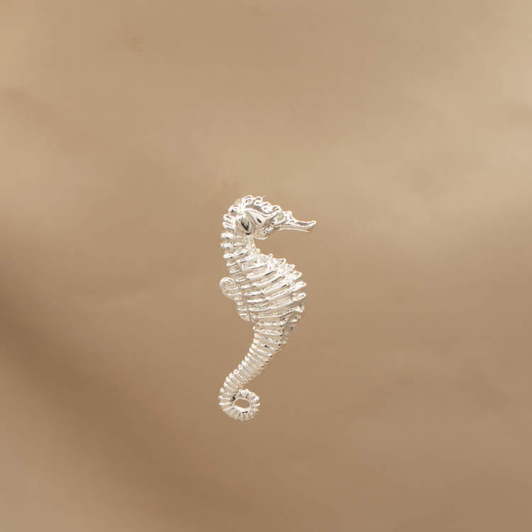 DIJE CABALLITO DE MAR BAÑO DE PLATA