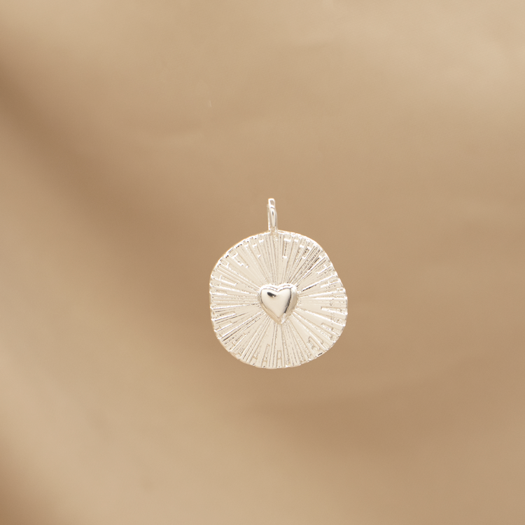 DIJE MEDALLA DE CORAZON BAÑO DE PLATA