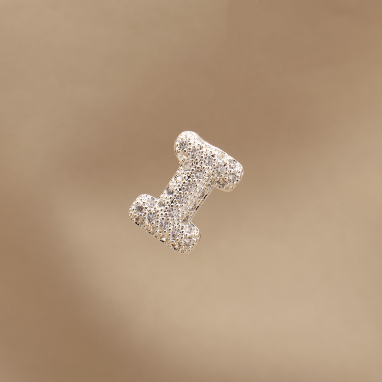 DIJE LETRA  CON CIRCONES BAÑO DE PLATA