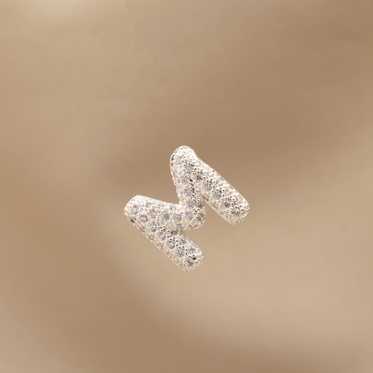 DIJE LETRA  CON CIRCONES BAÑO DE PLATA