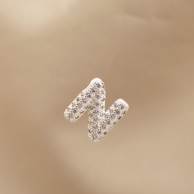 DIJE LETRA  CON CIRCONES BAÑO DE PLATA