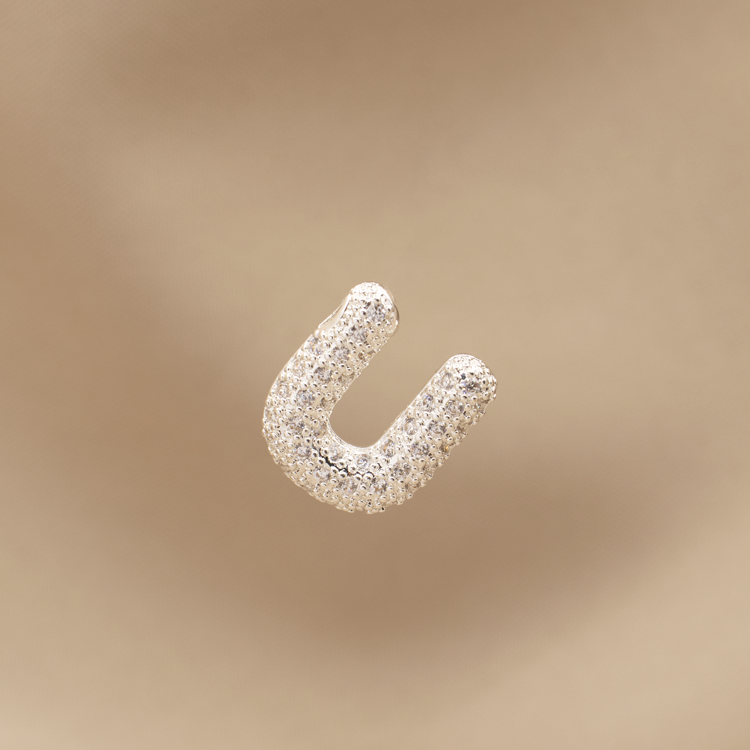 DIJE LETRA  CON CIRCONES BAÑO DE PLATA