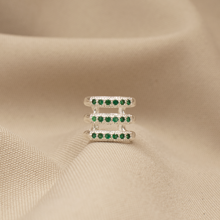 EARCUFF TRIPLE CON CENTRO DE CIRCONES BAÑO DE PLATA