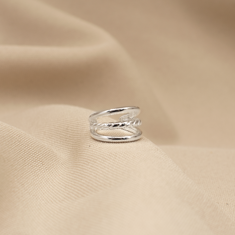 EARCUFF TRIPLE LINEA BAÑO DE PLATA