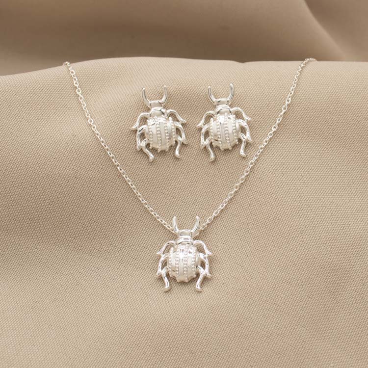SET ESCARABAJO PEQUEÑO BAÑO DE PLATA