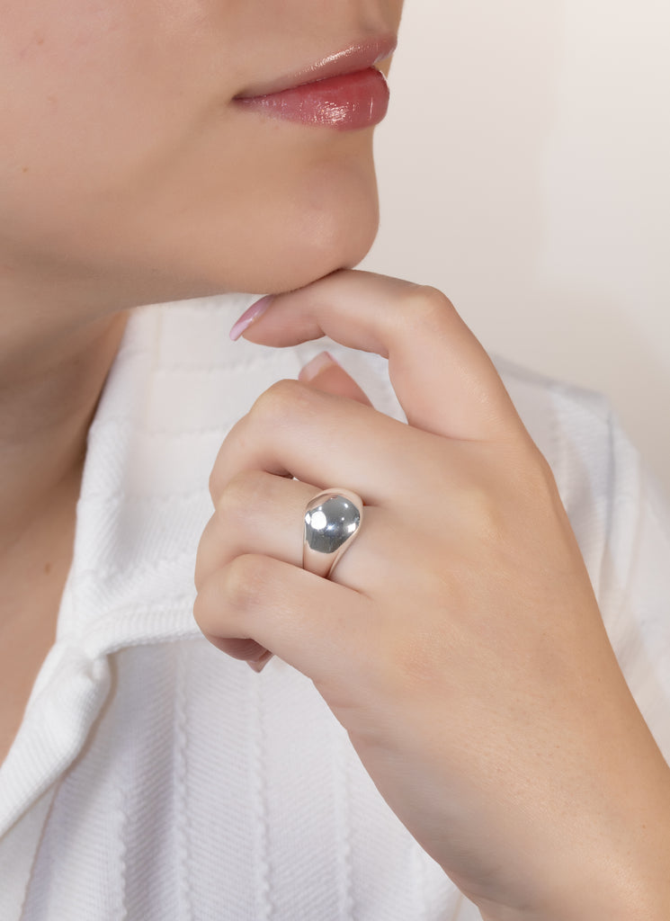 ANILLO CIRCULO OVALADO BAÑO DE PLATA