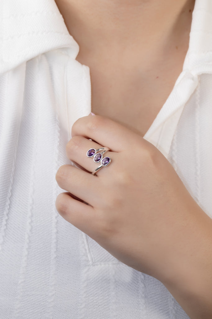 ANILLO TRES CIRCONES BAÑO DE PLATA