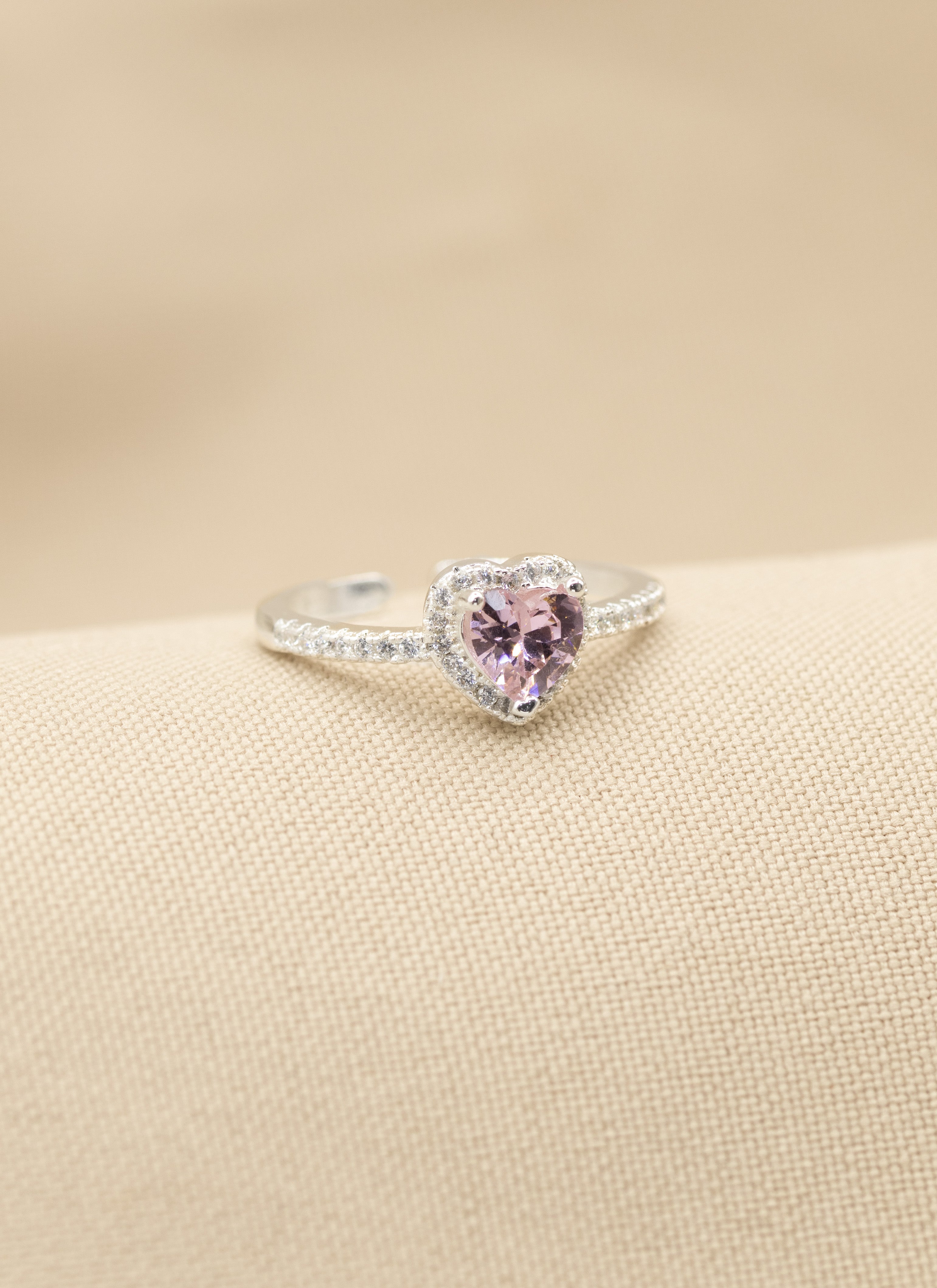 ANILLO CORAZÓN INCRUSTADO BAÑO DE PLATA