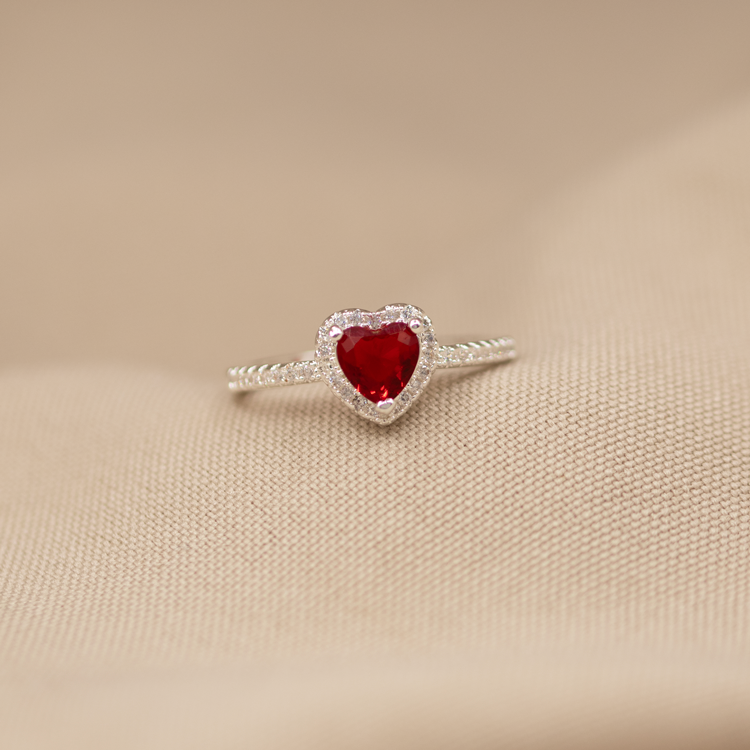 ANILLO CORAZÓN INCRUSTADO BAÑO DE PLATA