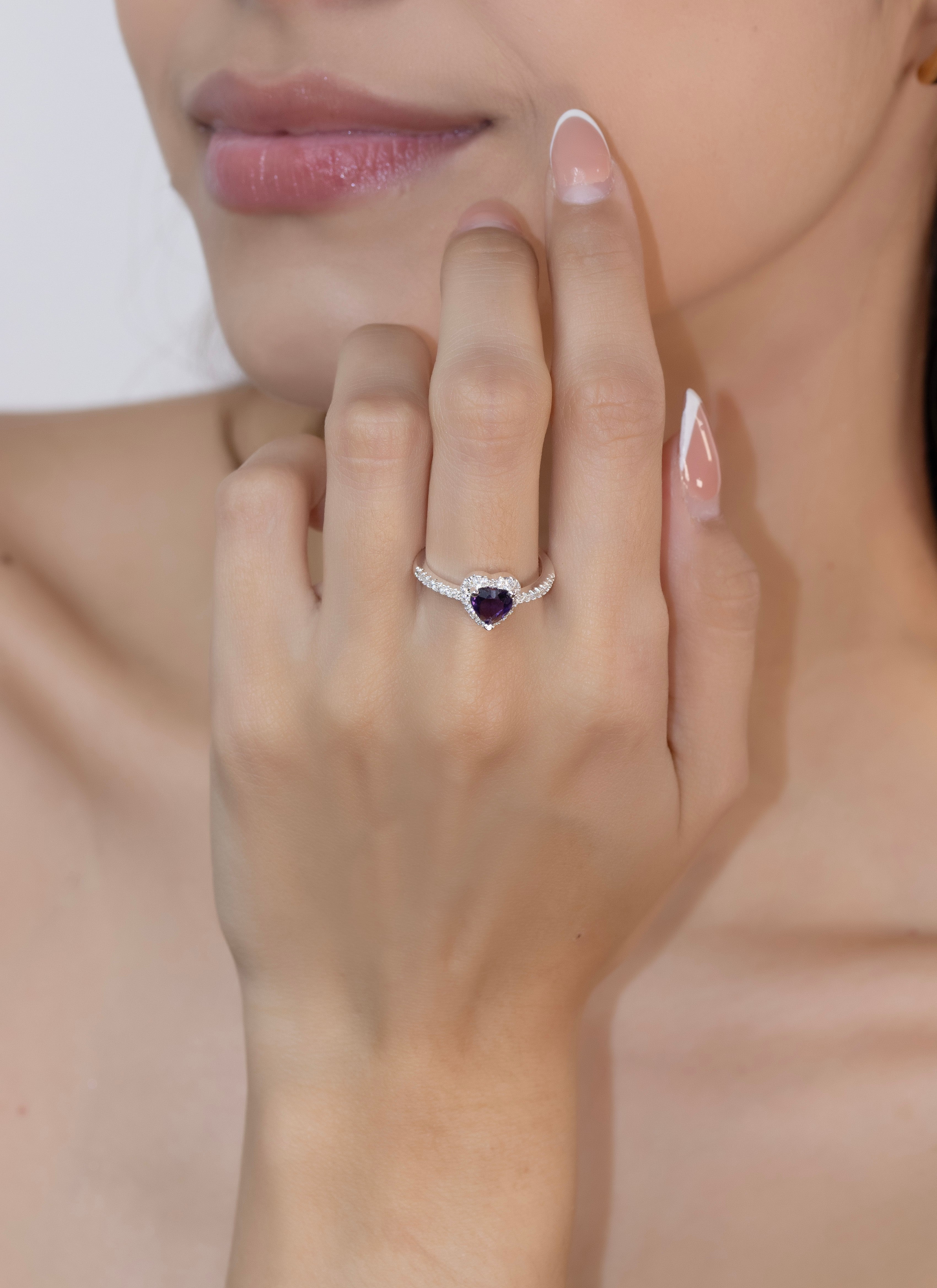 ANILLO CORAZÓN INCRUSTADO BAÑO DE PLATA