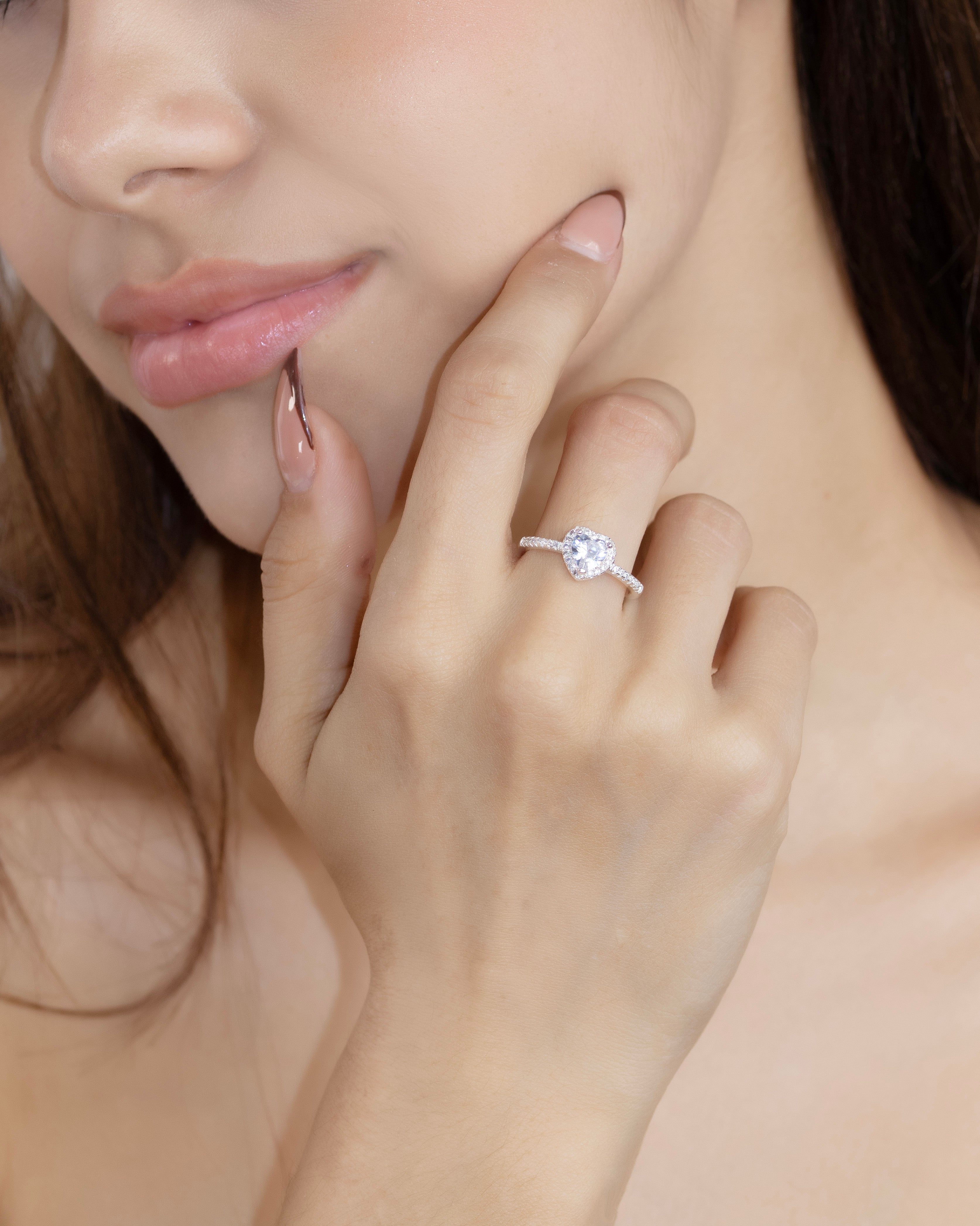 ANILLO CORAZÓN INCRUSTADO BAÑO DE PLATA
