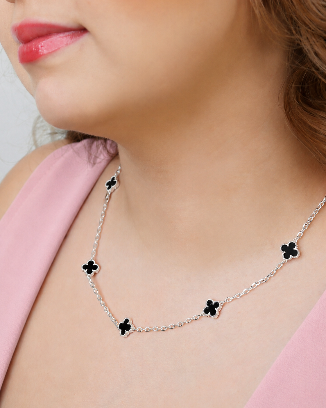 COLLAR MINI CONEXION TREBOL BAÑO DE PLATA