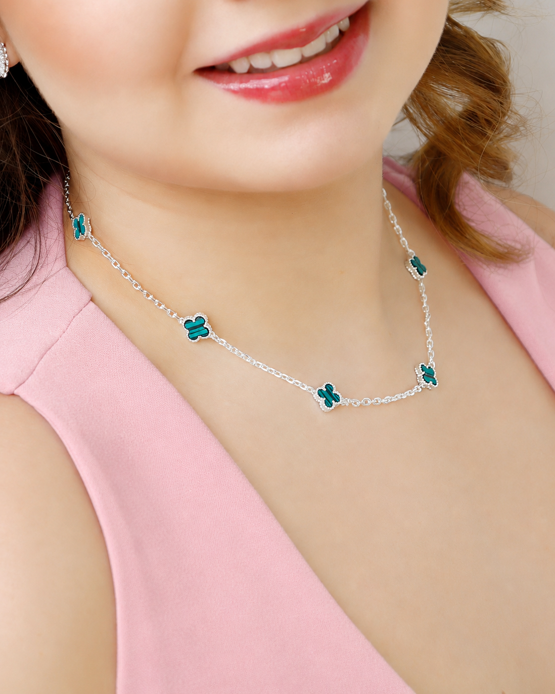 COLLAR MINI CONEXION TREBOL BAÑO DE PLATA