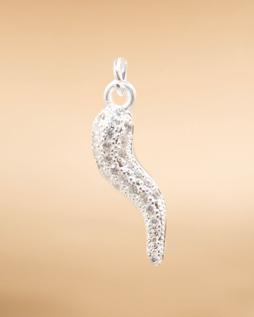 DIJE CHILE CIRCONADO BAÑO EN PLATA