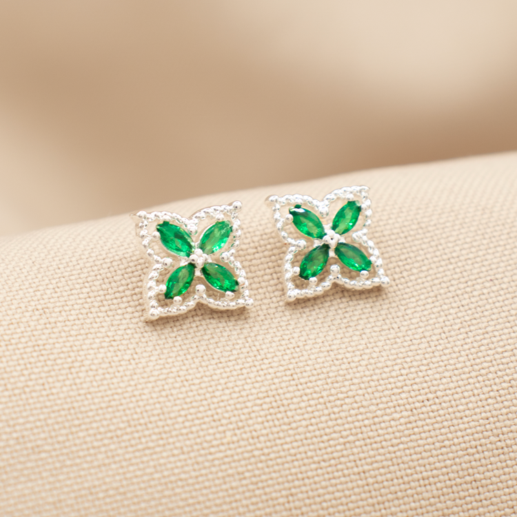 TOPO FLOR 4 PETALOS BAÑO DE PLATA