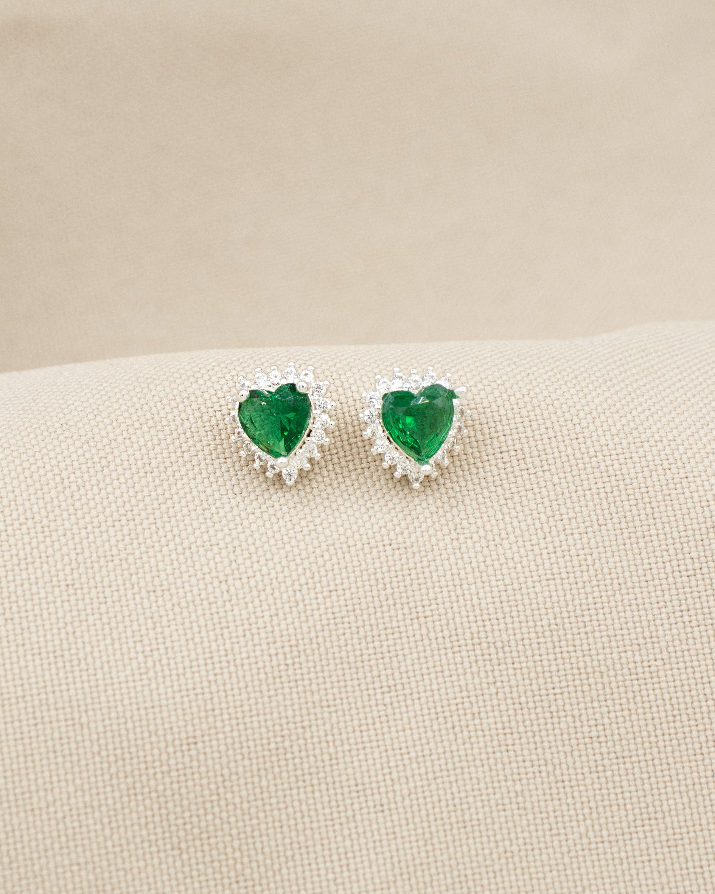 TOPO PRISMA CORAZON VERDE BAÑO EN PLATA